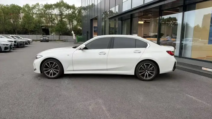 BMW 3 Series 2023 Model 325Li M Sports Set