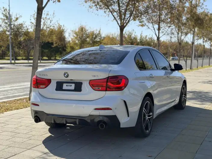 BMW 1 Series 2021 Model 120i M Sports Night Edition – фото 6