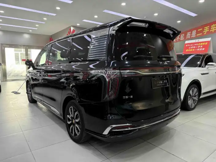 HONGQI HQ9 2022 Model Smart Flag Enjoy Edition