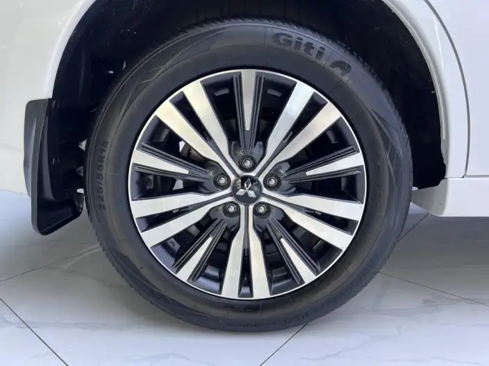 Mitsubishi Outlander 2021 Model 2.0L 2WD Smooth Ride Edition 5 seat – фото 7