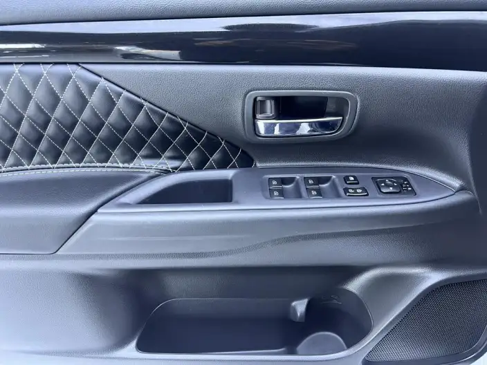 Mitsubishi Outlander 2021 Model 2.0L 2WD Smooth Ride Edition 5 seat – фото 9