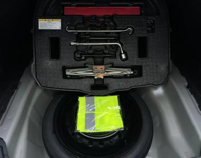 Toyota Corolla 2021 Model Hybrid 1.8L E-CVT Elite Edition – фото 10