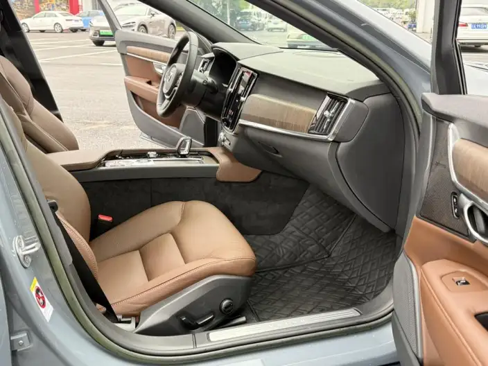 Volvo V90 2023 Model Cross Country B5 AWD Zhiyuan Edition – фото 9