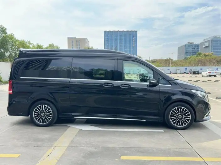 Mercedes-Benz V-Class 2022 Model V 260 Pilot Edition – фото 7