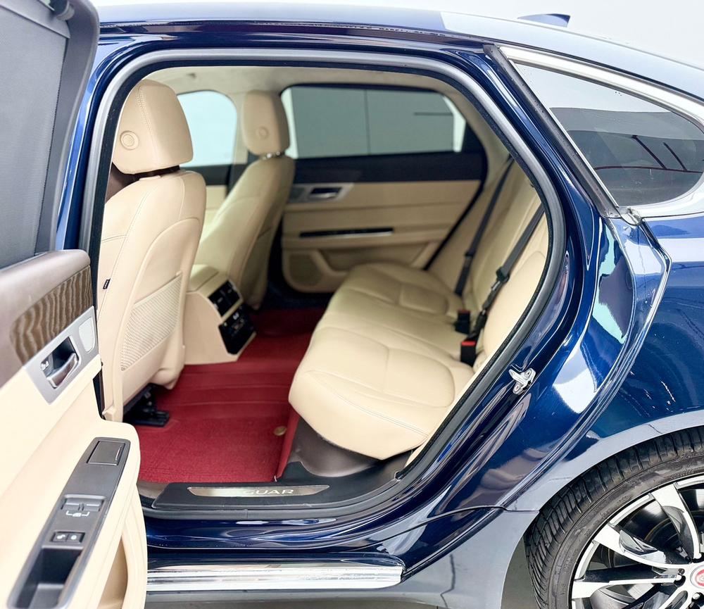 Jaguar XFL Модель 2020 года 2.0T P250 4WD Exclusive Edition – фото 10