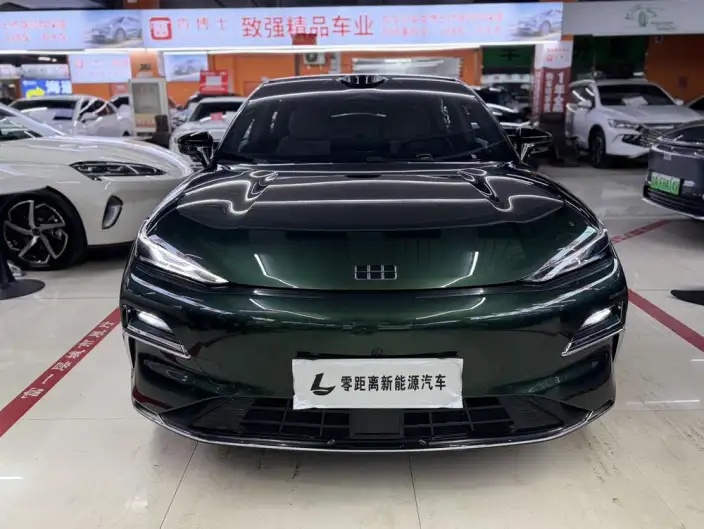 Geely Galaxy E8 PHEV 2025 Model 130km EM-P Galaxy Edition