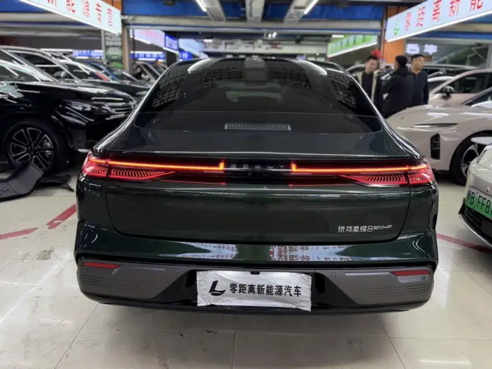 Geely Galaxy E8 PHEV 2025 Model 130km EM-P Galaxy Edition – фото 5