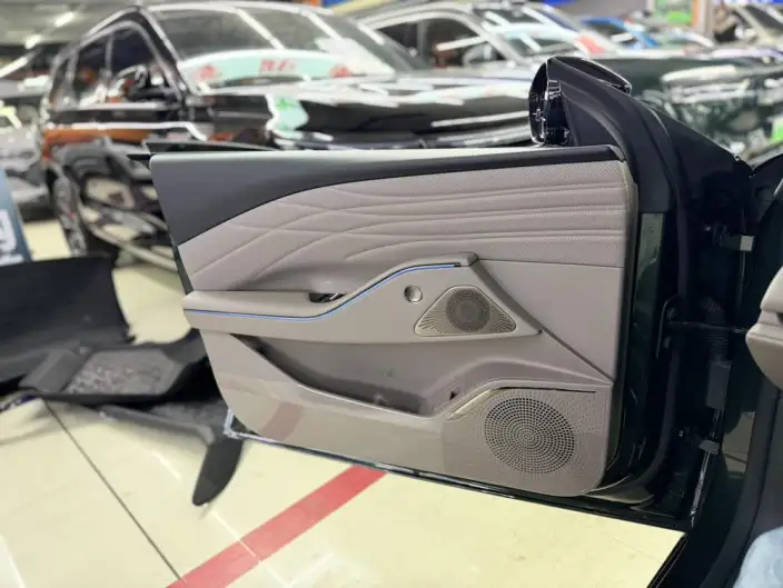 Geely Galaxy E8 PHEV 2025 Model 130km EM-P Galaxy Edition – фото 8