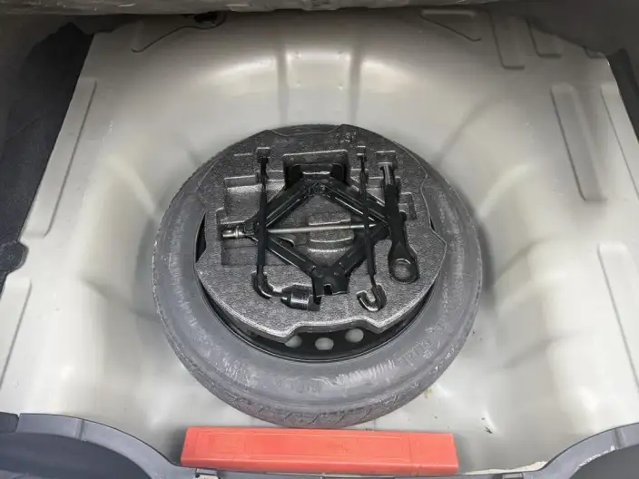Hyundai Ioniq 2023 Model 1.5L CVT LUX Premium Edition – фото 7