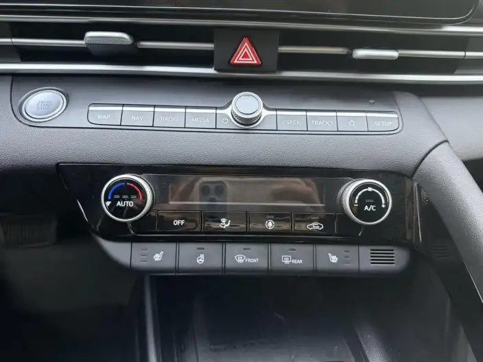 Hyundai Ioniq 2023 Model 1.5L CVT LUX Premium Edition – фото 8