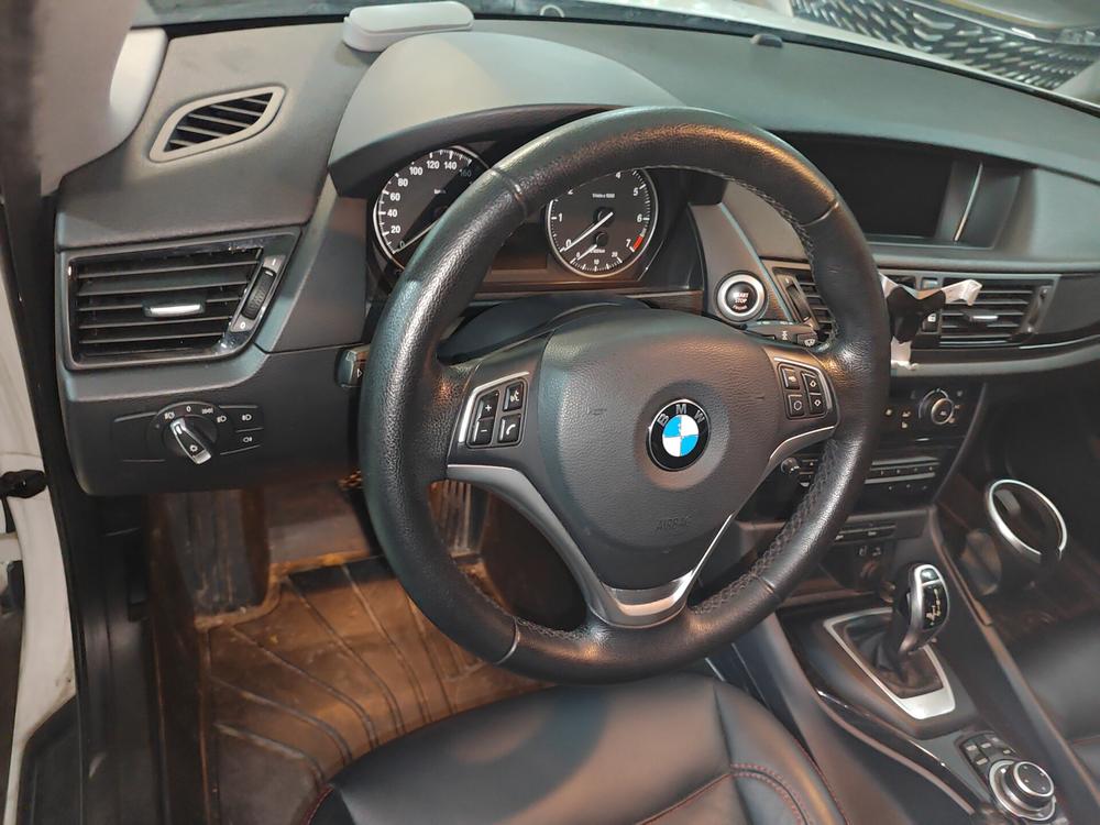 BMW X1 2015 модификация sDrive18i Leading Джин Class Edition – фото 7