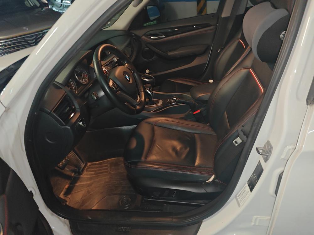 BMW X1 2015 модификация sDrive18i Leading Джин Class Edition – фото 10