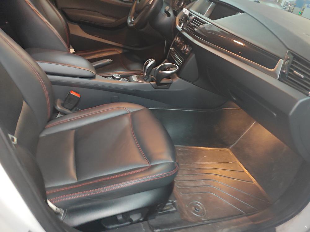 BMW X1 2015 модификация sDrive18i Leading Джин Class Edition – фото 11