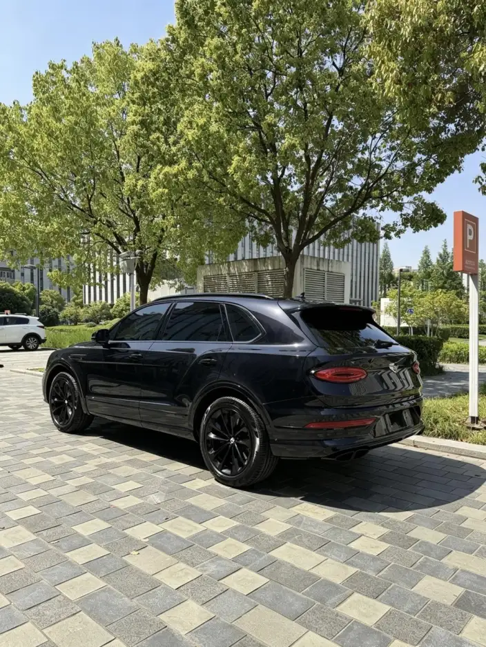 Bentayga 2024 Model 4.0T V8