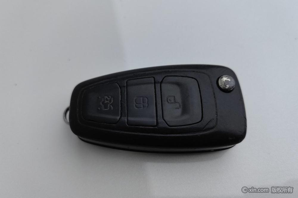 Ford Kuga 2015 1.5L GTDi 2WD Fashion – фото 6