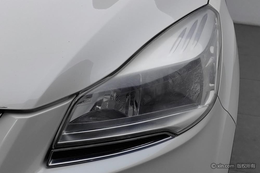 Ford Kuga 2015 1.5L GTDi 2WD Fashion – фото 7