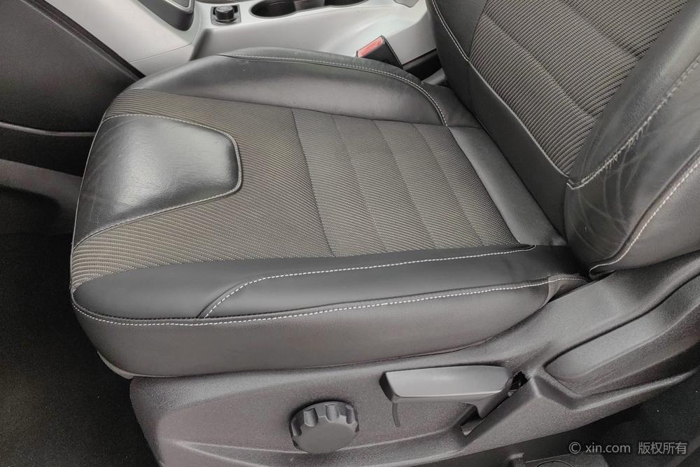 Ford Kuga 2015 1.5L GTDi 2WD Fashion – фото 18