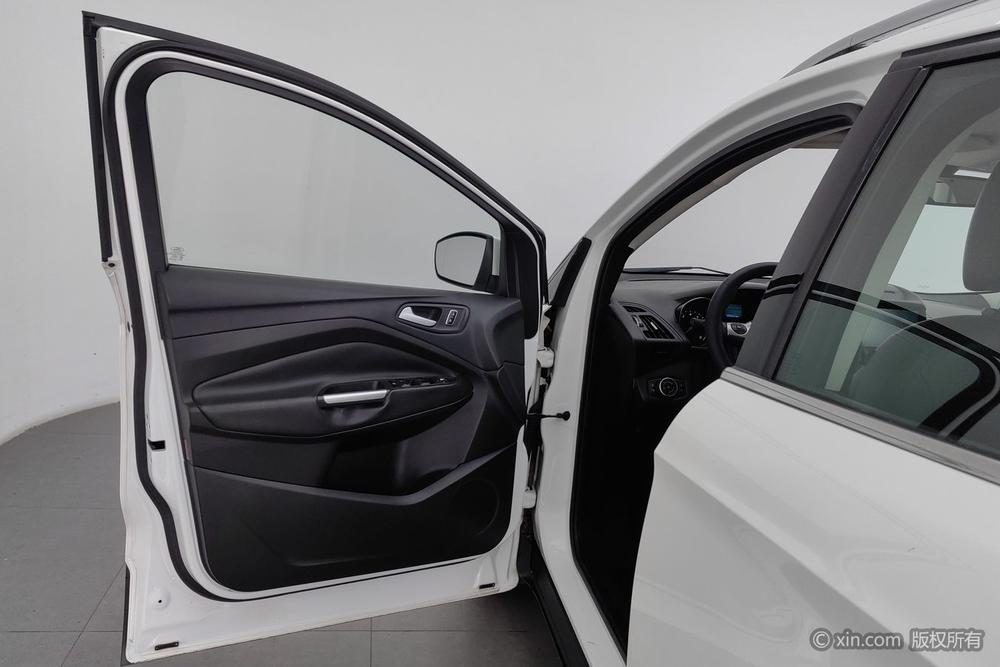 Ford Kuga 2015 1.5L GTDi 2WD Fashion – фото 21