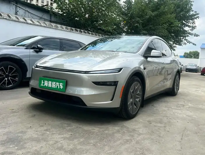Model Y L 2026 Model Standard Edition