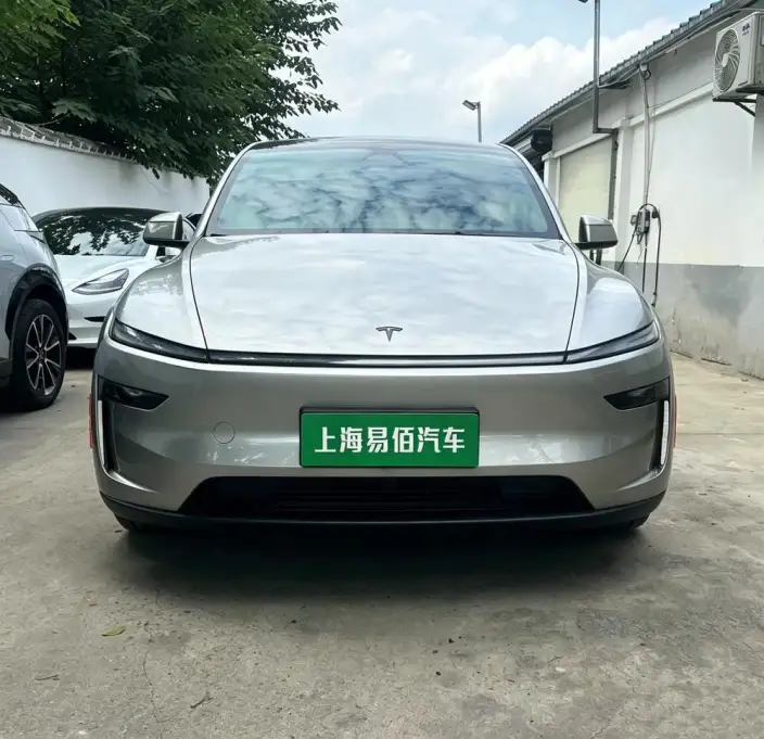 Model Y L 2026 Model Standard Edition