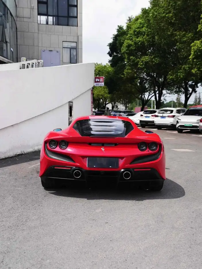 Ferrari F8 2019 Model Tributo 3.9T V8