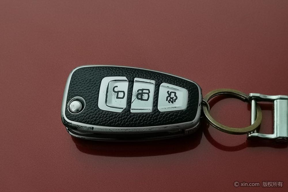 Ford Focus 2012 Hatchback 1.6L Automatic Style – фото 6