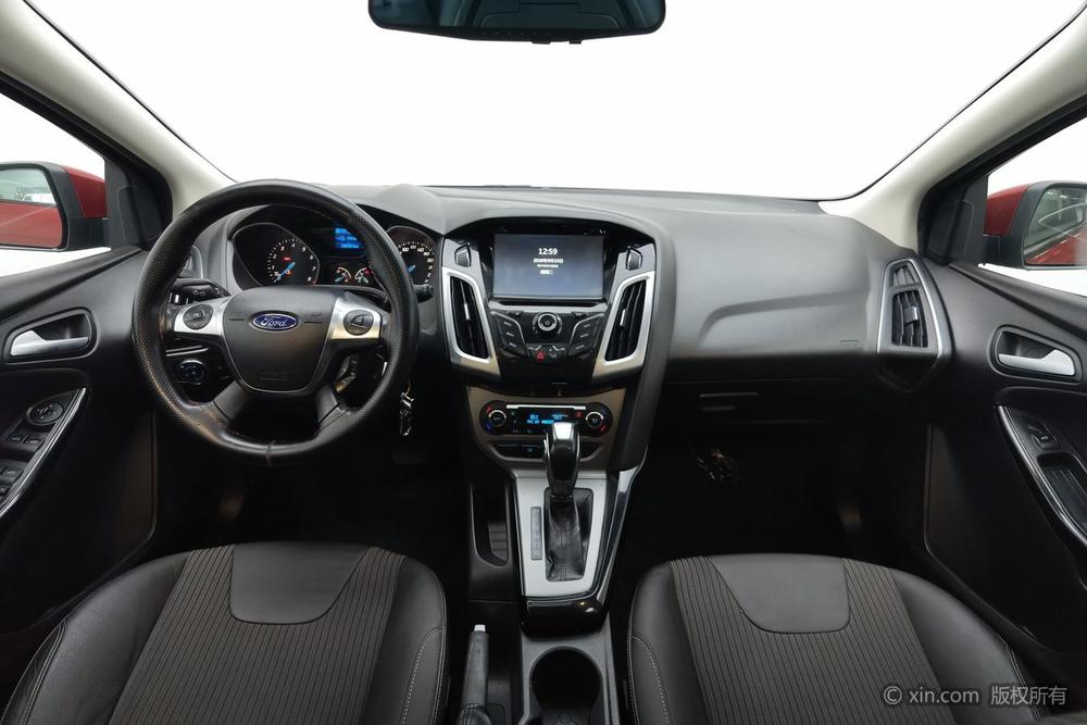 Ford Focus 2012 Hatchback 1.6L Automatic Style – фото 14