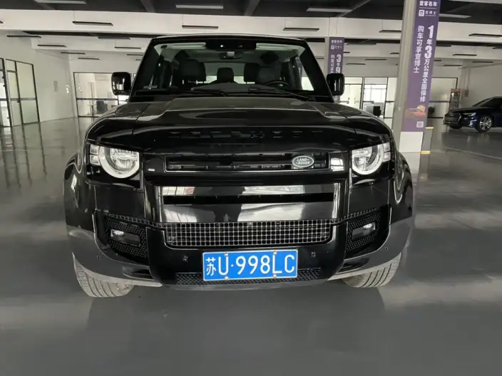 Land Rover Defender 2024 Model 90 2.0T P300 S