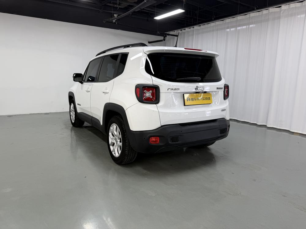 Jeep Renegade 2017 180T Automatic Energy – фото 5