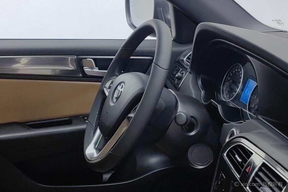 Zhonghua V5 2016 модификация 1.5T автоматическое 2WD Intelligent – фото 13