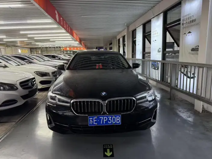 BMW 5 Series 2022 Model 525Li Luxury Set – фото 2