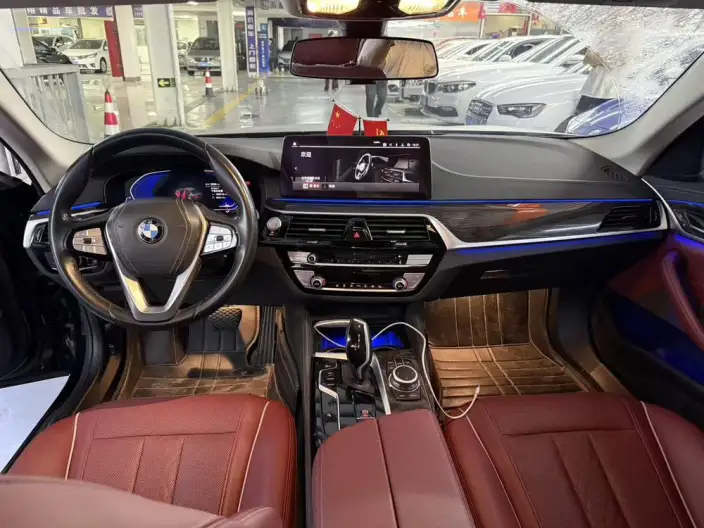BMW 5 Series 2022 Model 525Li Luxury Set – фото 7