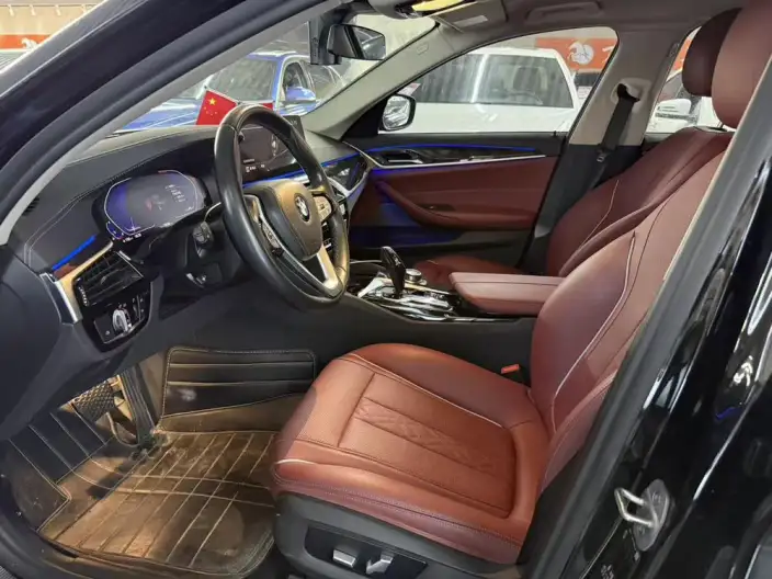 BMW 5 Series 2022 Model 525Li Luxury Set – фото 9
