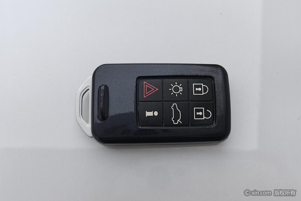 Volvo XC60 2016 модификация T5 AWD Smart JMC Edition – фото 6