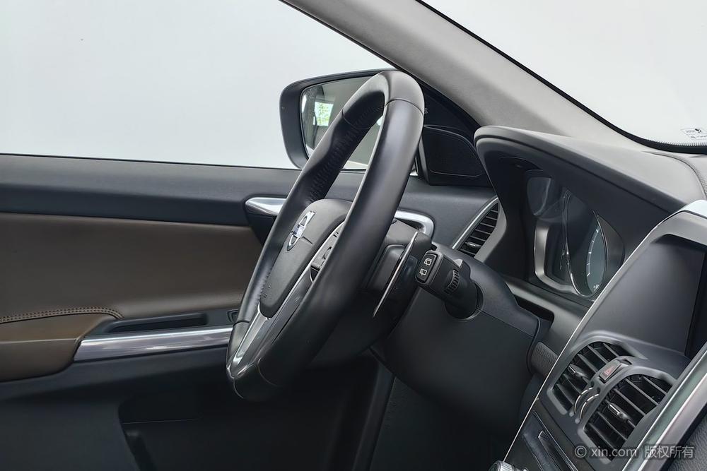 Volvo XC60 2016 модификация T5 AWD Smart JMC Edition – фото 10