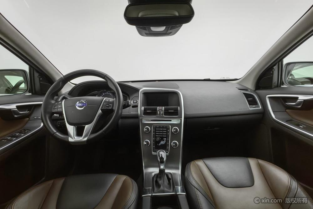 Volvo XC60 2016 модификация T5 AWD Smart JMC Edition – фото 13