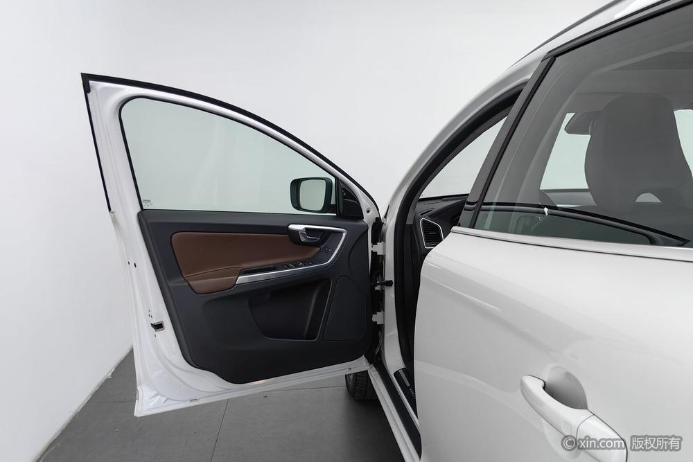Volvo XC60 2016 модификация T5 AWD Smart JMC Edition – фото 21