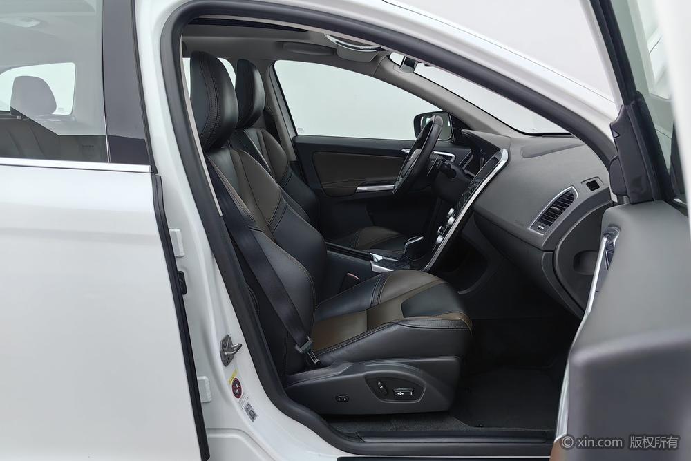 Volvo XC60 2016 модификация T5 AWD Smart JMC Edition – фото 24