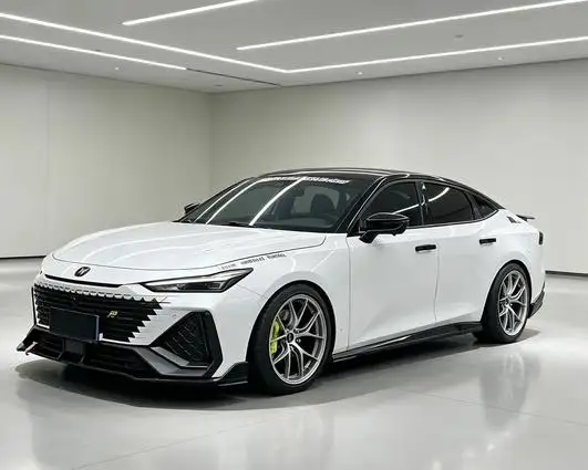 Changan UNI-V 2022 Model 1.5T Sports Edition – фото 1