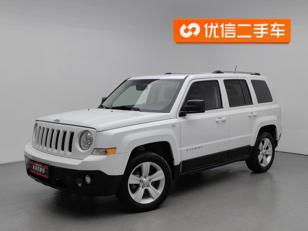 Jeep Patriot 2015 модификация 2.4L Luxury Навигация Edition