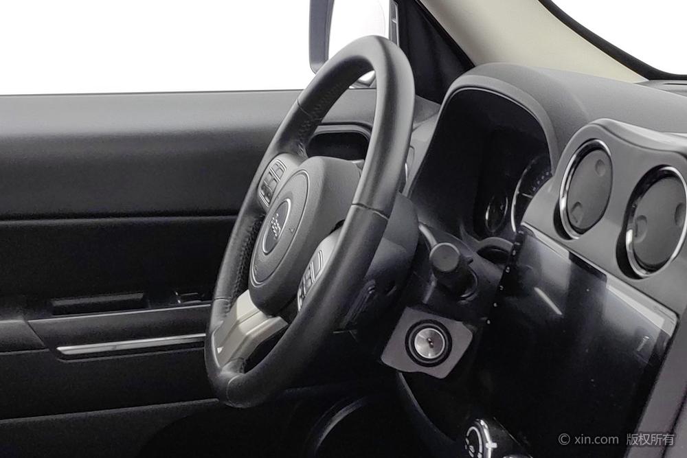 Jeep Patriot 2015 модификация 2.4L Luxury Навигация Edition – фото 11