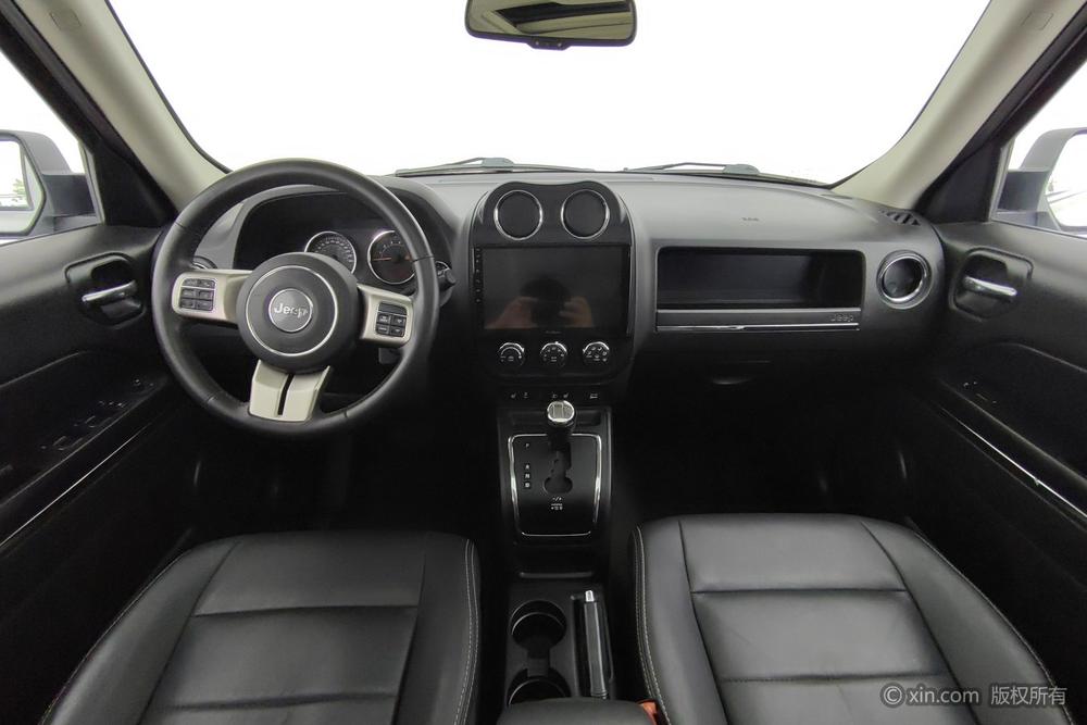 Jeep Patriot 2015 модификация 2.4L Luxury Навигация Edition – фото 13