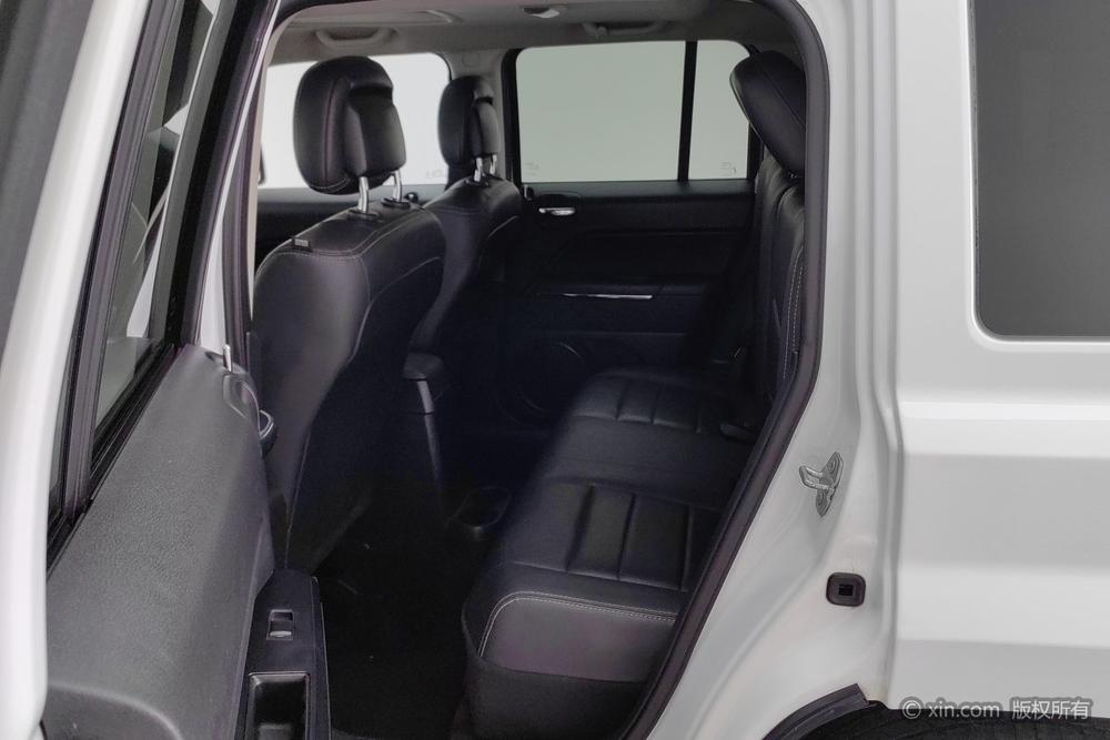 Jeep Patriot 2015 модификация 2.4L Luxury Навигация Edition – фото 19
