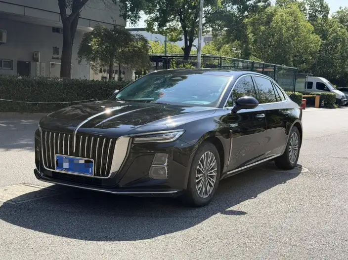 Hongqi H5 2023 Model 2.0T Automatic Smart Flag Enjoy Edition