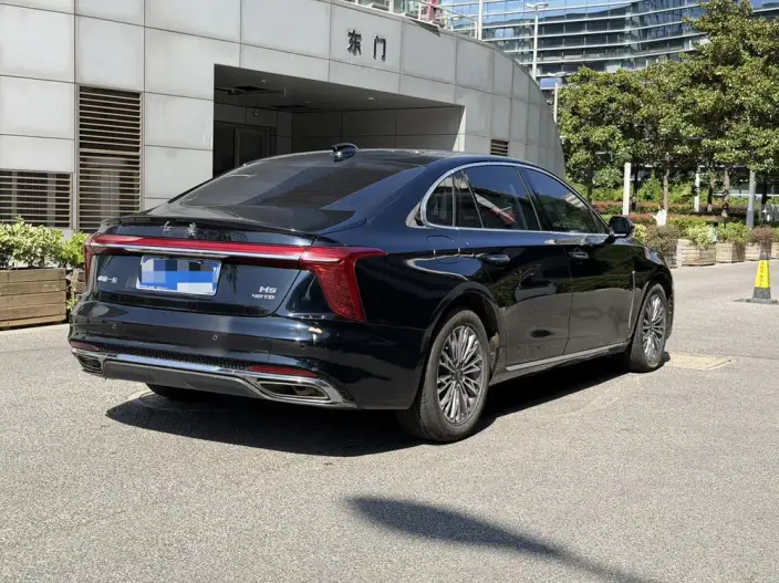 Hongqi H5 2023 Model 2.0T Automatic Smart Flag Enjoy Edition – фото 6