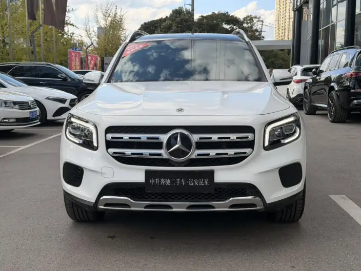 Mercedes-Benz GLB 2023 Model GLB 220 Fashion Model – фото 2