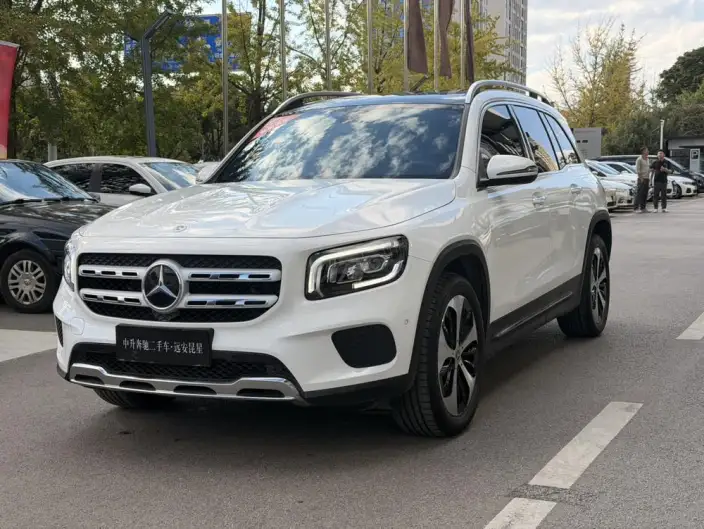 Mercedes-Benz GLB 2023 Model GLB 220 Fashion Model – фото 8