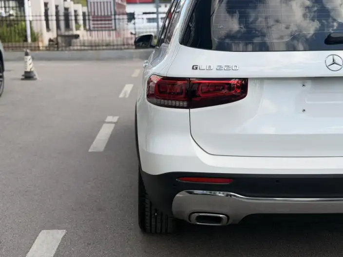 Mercedes-Benz GLB 2023 Model GLB 220 Fashion Model – фото 10