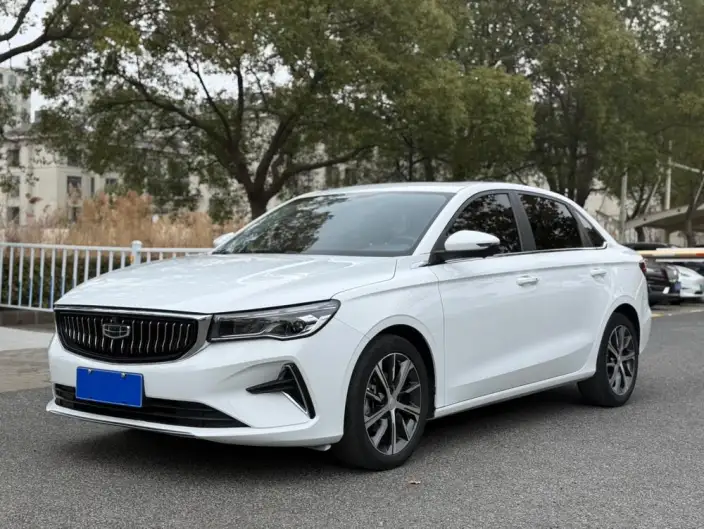 Geely Emgrand 2022 Model No. 4 Gen 1.5L CVT Luxury Model – фото 1