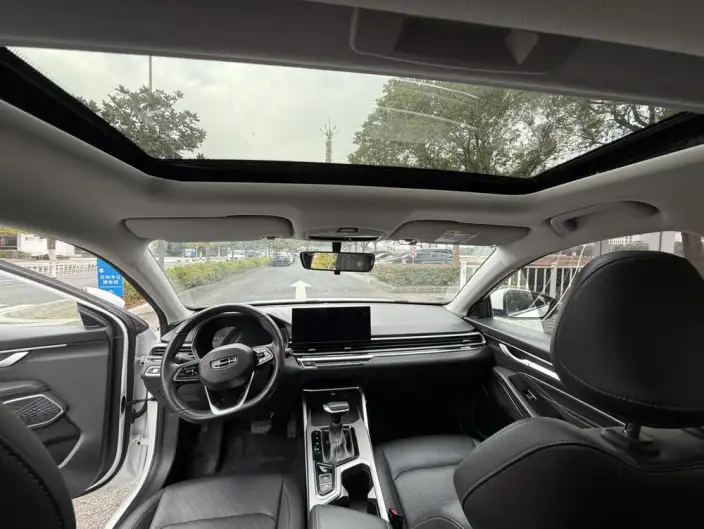 Geely Emgrand 2022 Model No. 4 Gen 1.5L CVT Luxury Model – фото 9